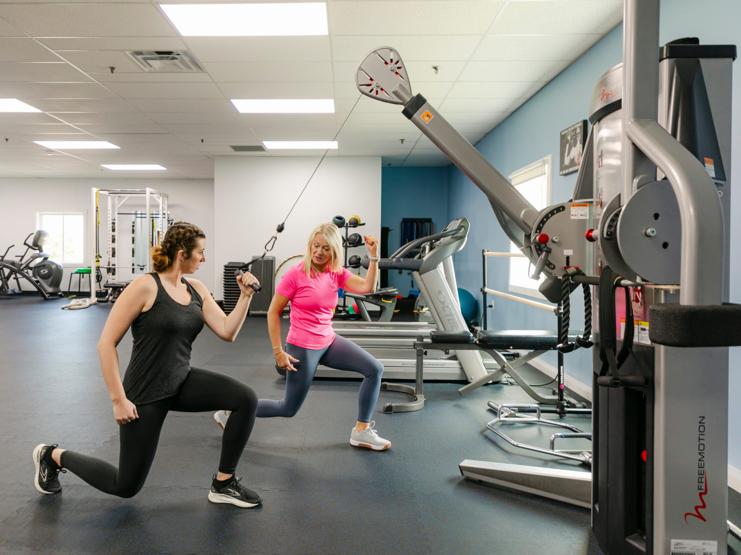 personal training improves form Client with trainer